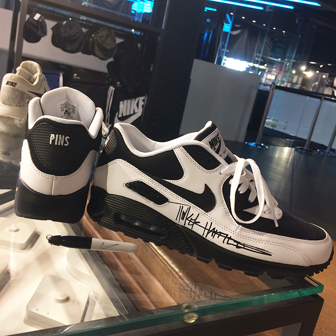 TINKER HATFIELD NIKE ID AIRMAX NIKETOWN LONDON
